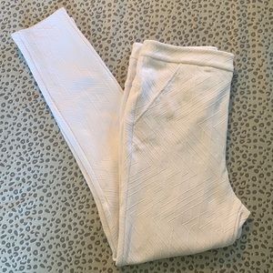 Bebe Bright White Jacquard Skinny Pants Size 8 NWT
